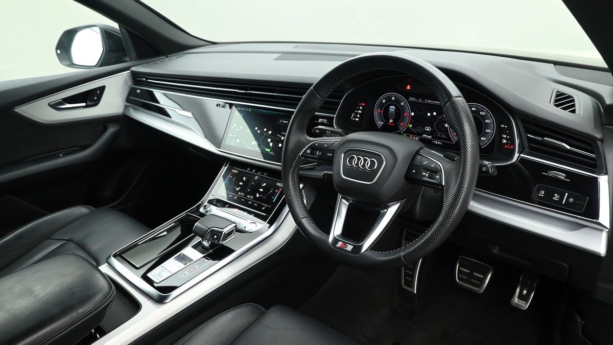 Audi Q8 Image 3