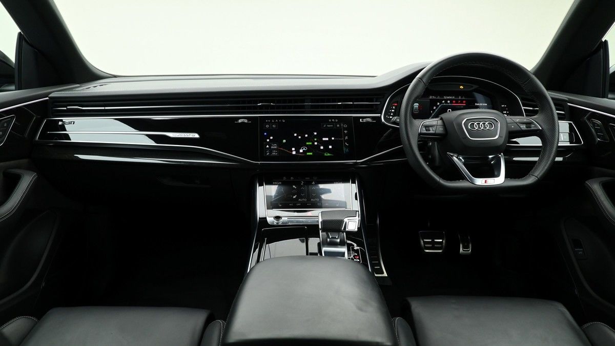 Audi SQ8 Image 13