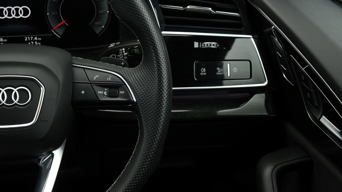 Audi Q8 Image 16