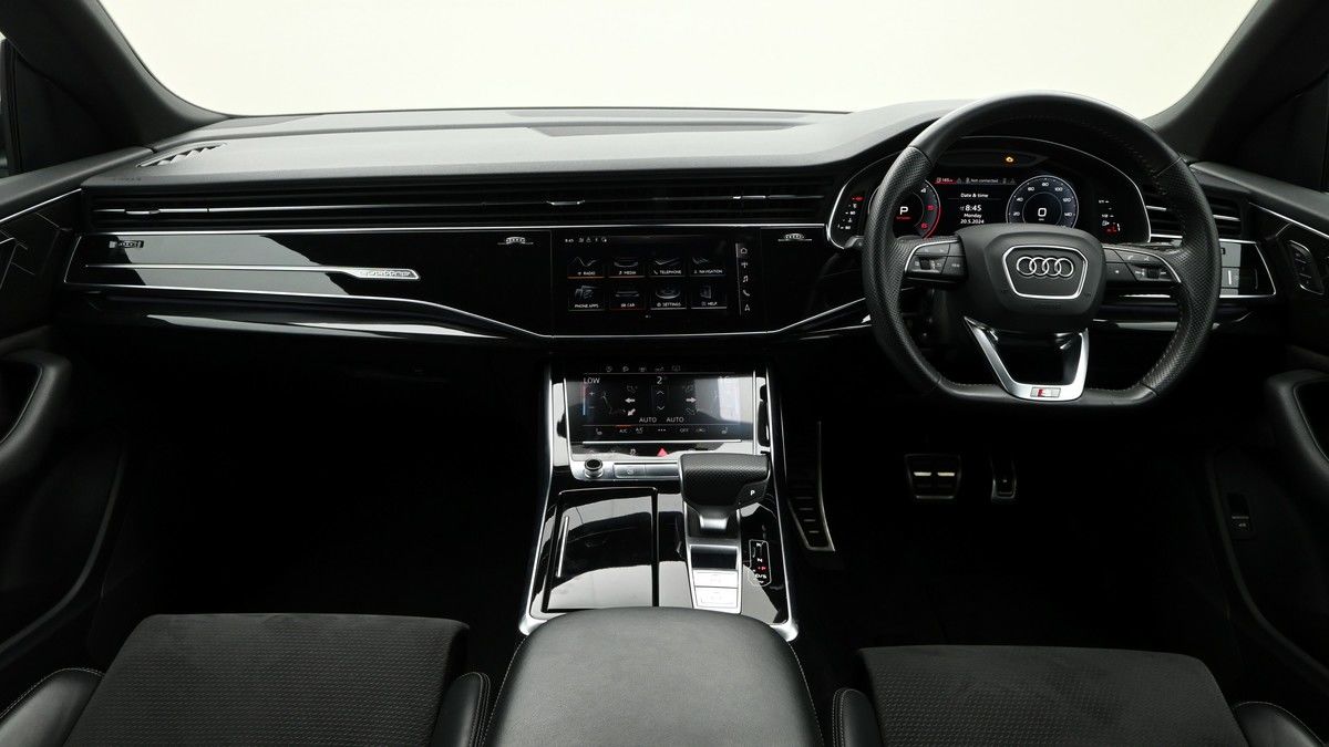 Audi Q8 Image 42