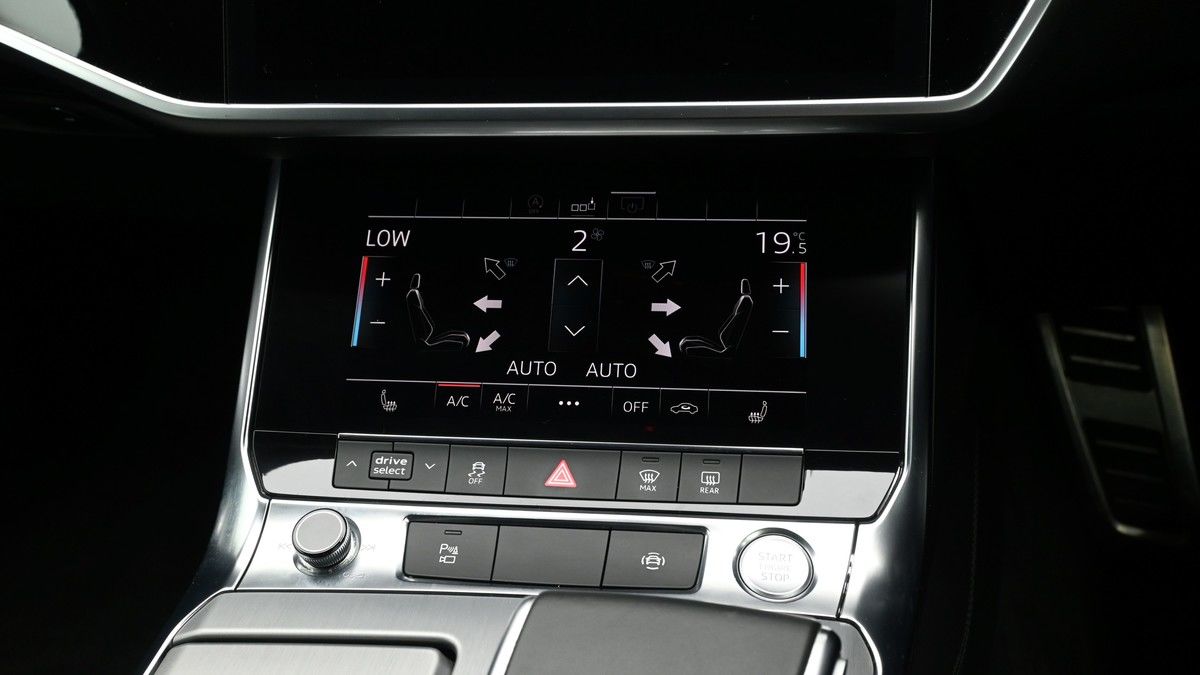 Audi A6 Saloon Image 12