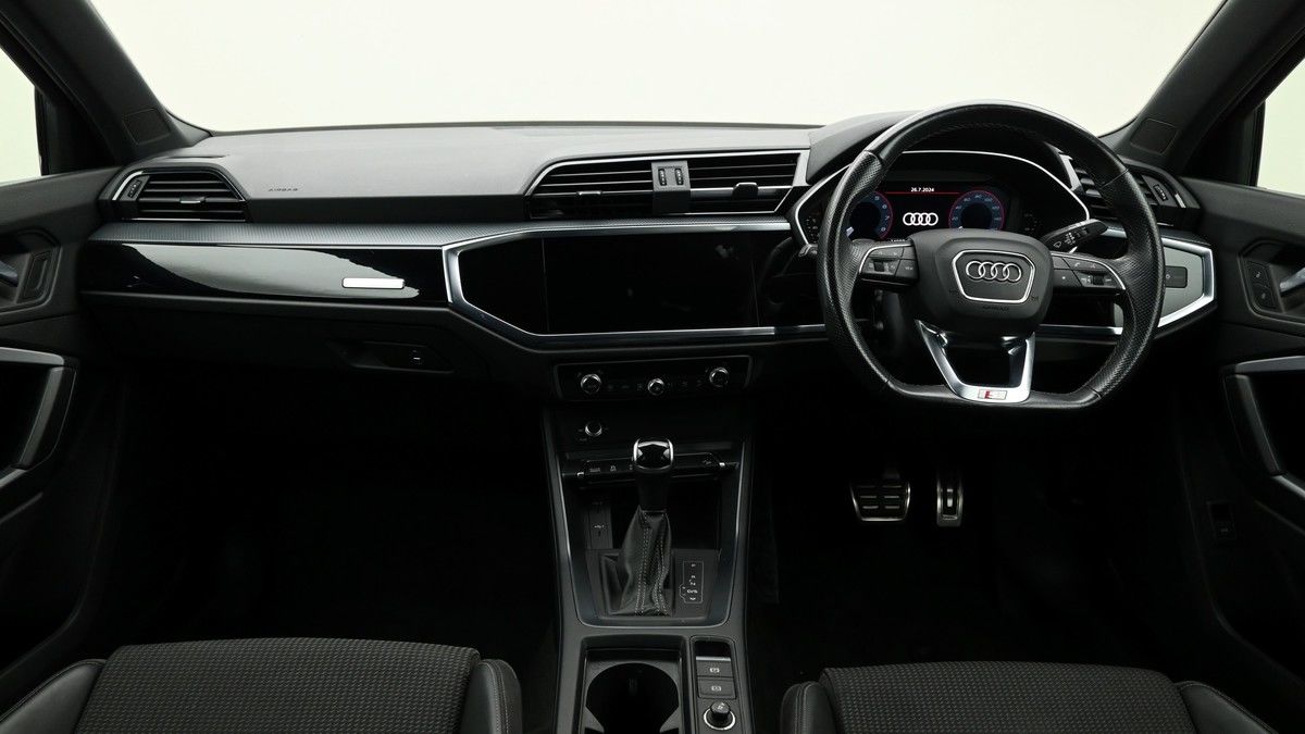 More views of Audi Q3