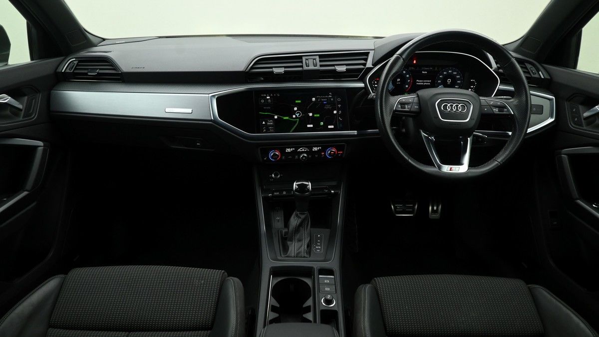 Audi Q3 Image 13