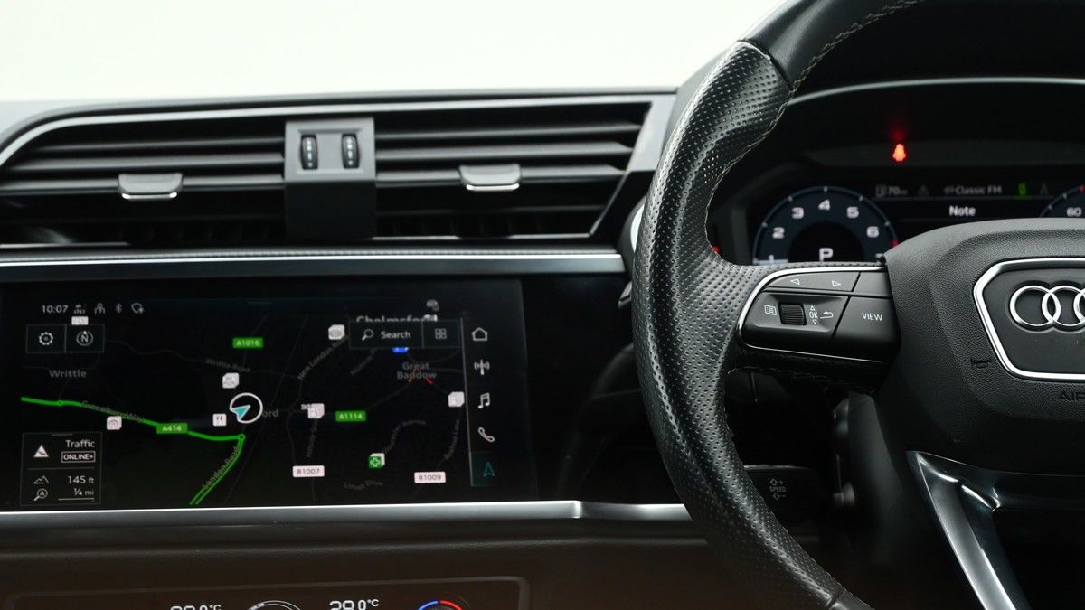 Audi Q3 Image 14