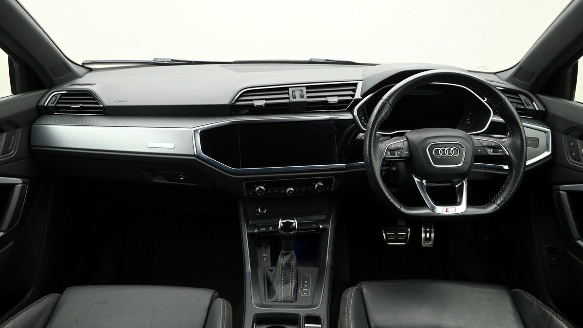 More views of Audi Q3