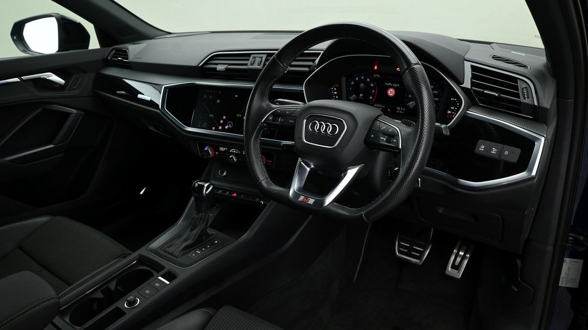 Audi Q3 Image 2