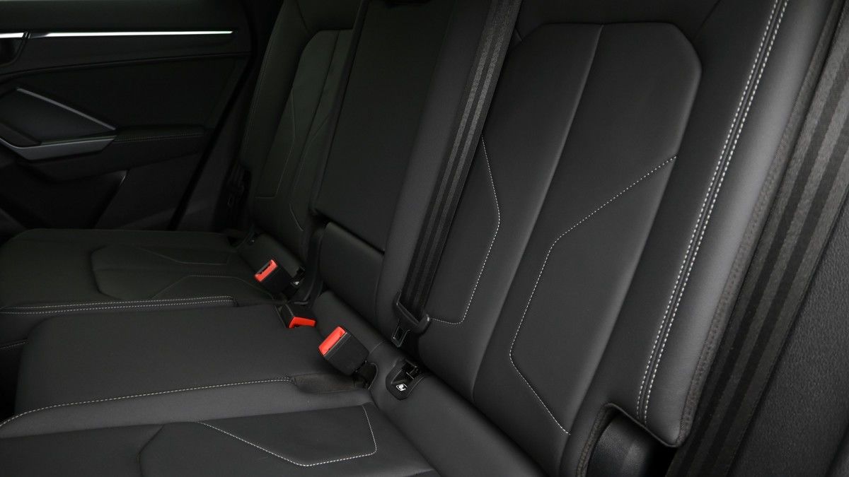 Audi Q3 Image 5