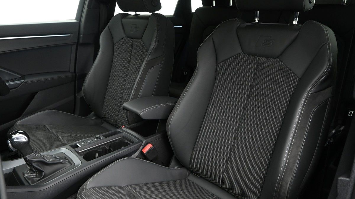 Audi Q3 Image 4