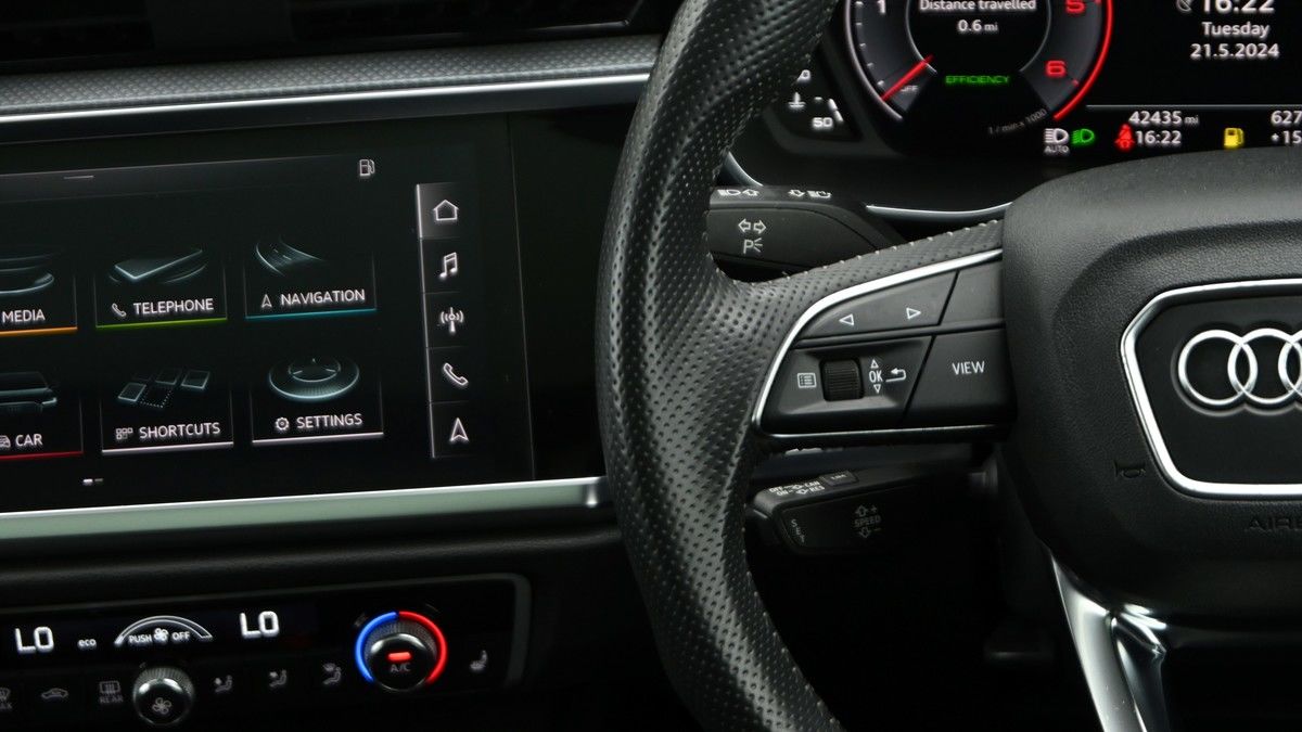 Audi Q3 Image 15