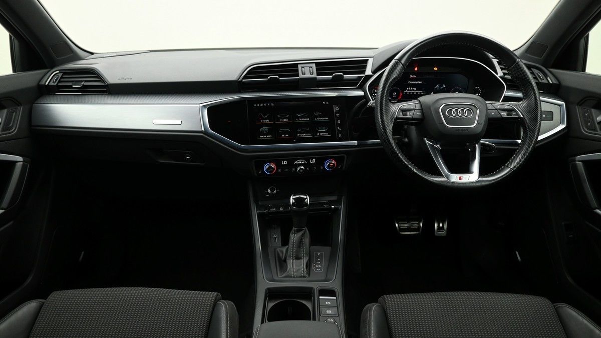 More views of Audi Q3