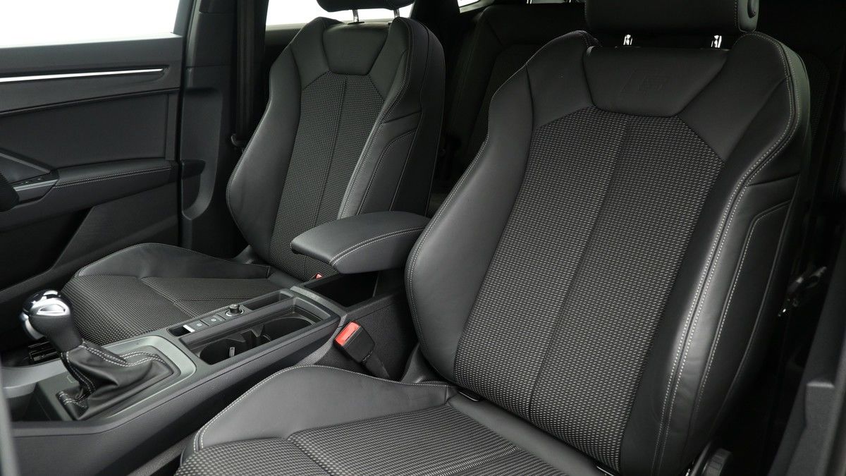 Audi Q3 Image 4