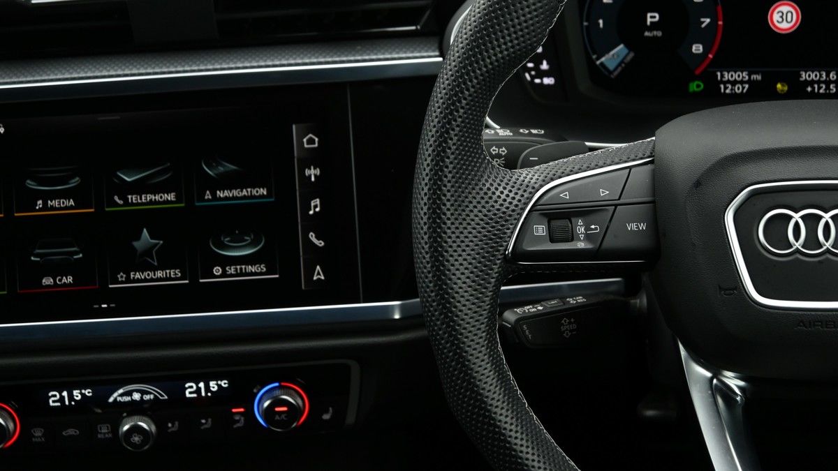 Audi Q3 Image 15