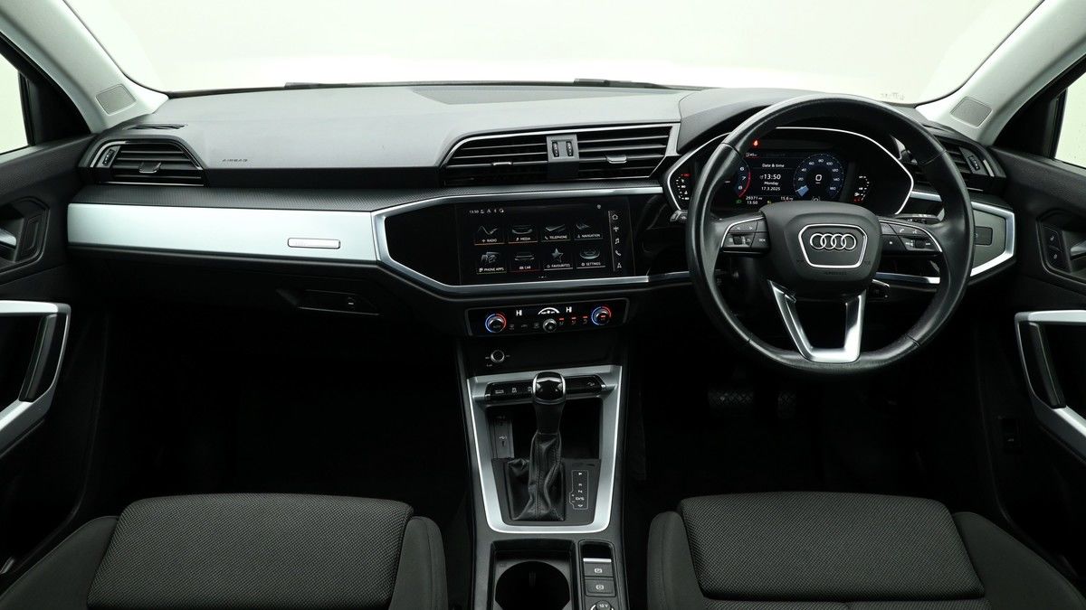 Audi Q3 Image 14