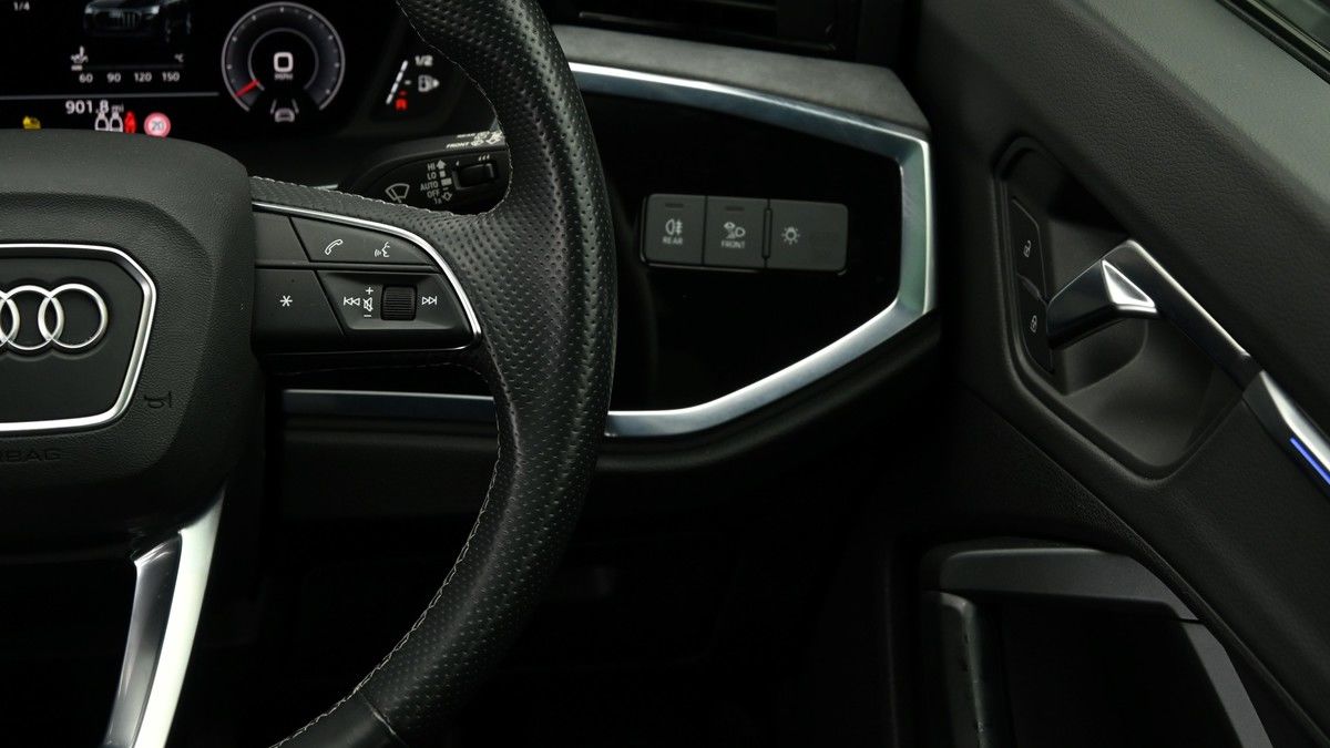 Audi Q3 Image 31