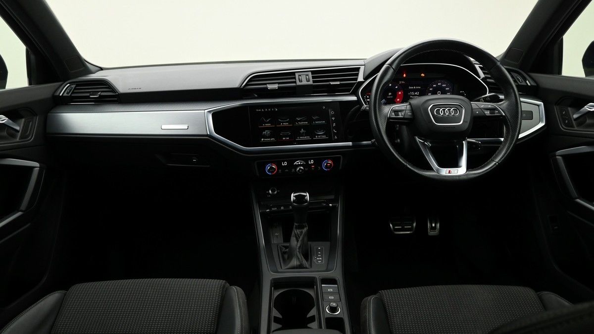 More views of Audi Q3