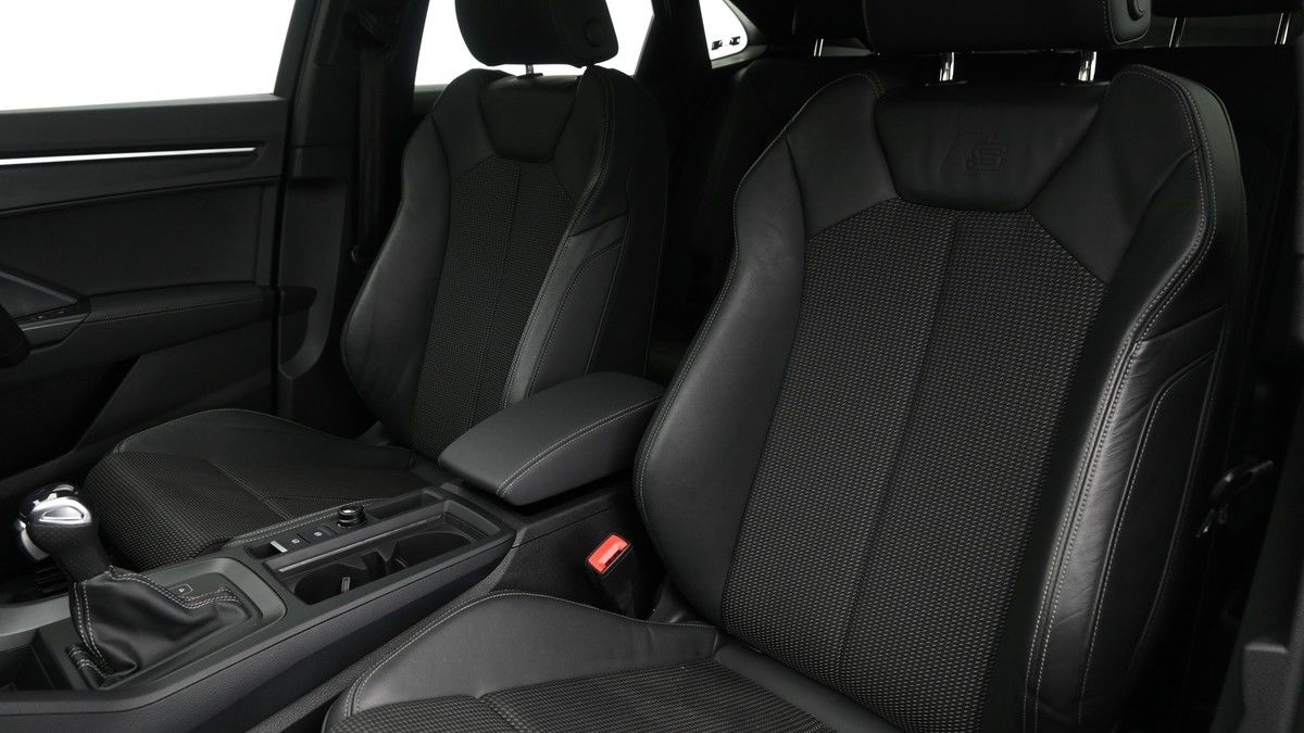 Audi Q3 Image 4