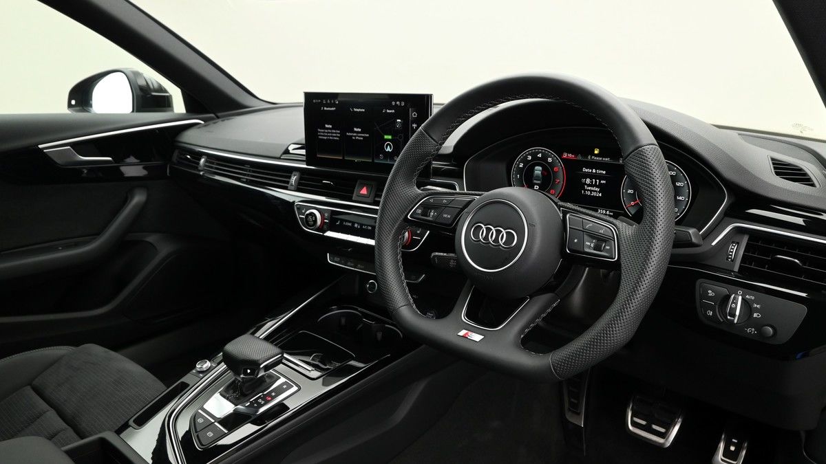 Audi A4 Image 3