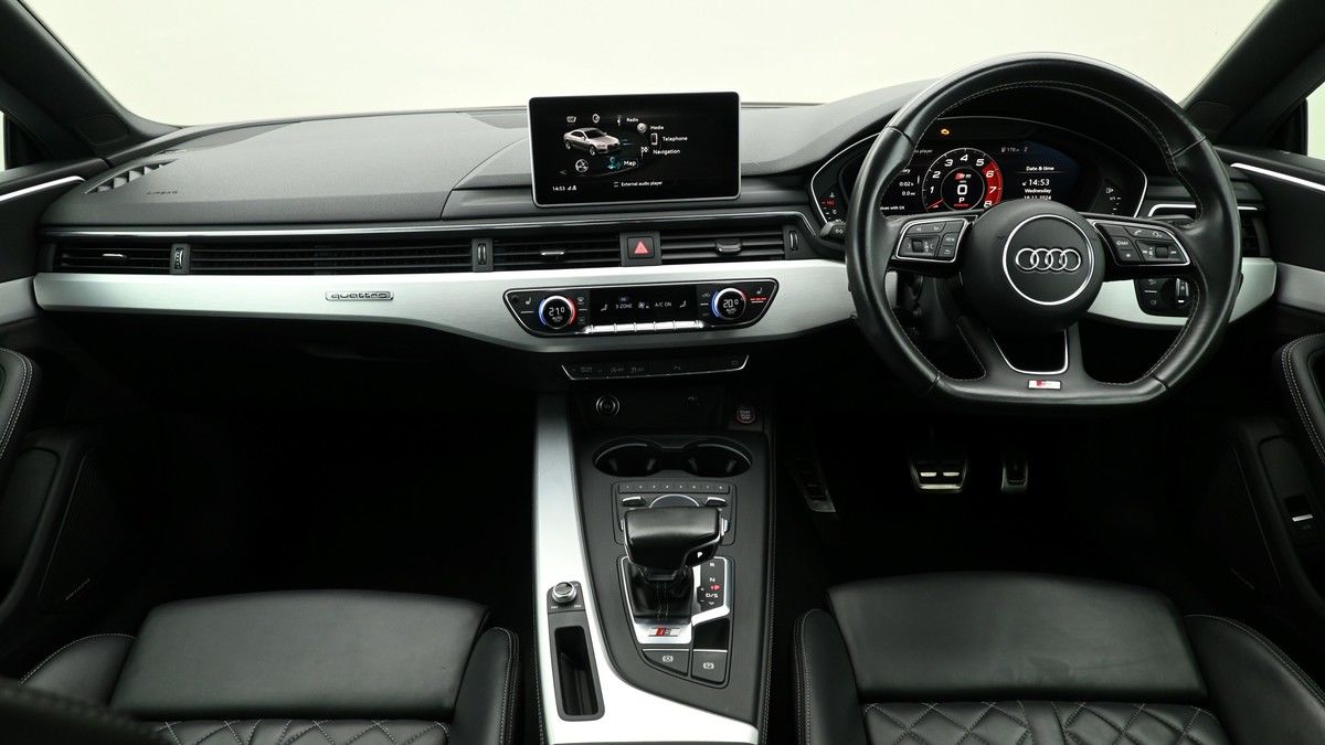 Audi S5 Image 14