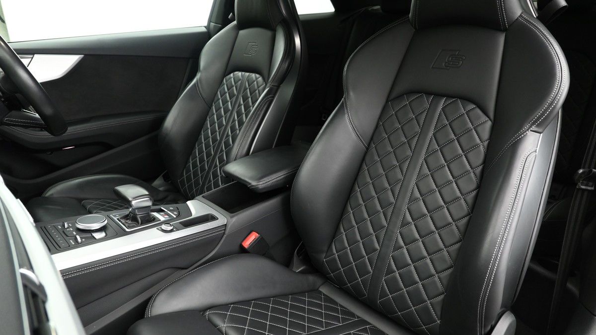 Audi S5 Image 4