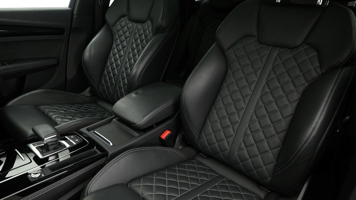 Audi Q5 Image 4