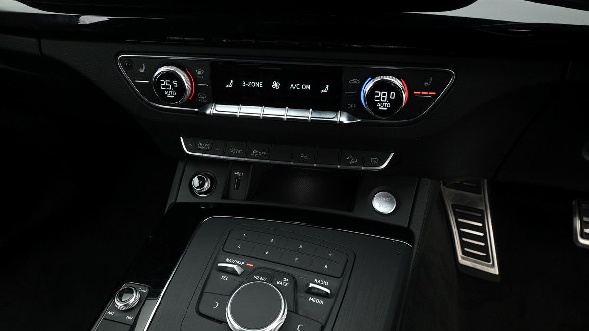 Audi Q5 Image 12