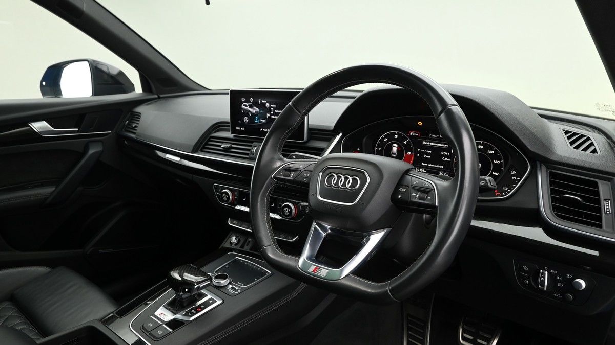 More views of Audi SQ5