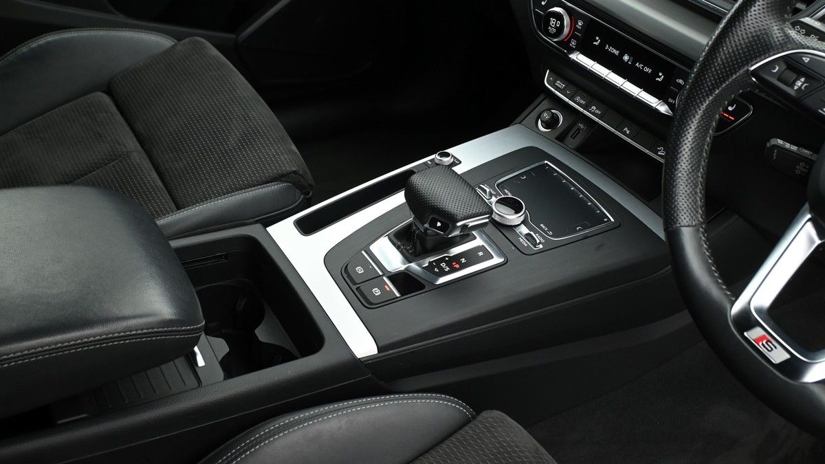 Audi Q5 Image 2