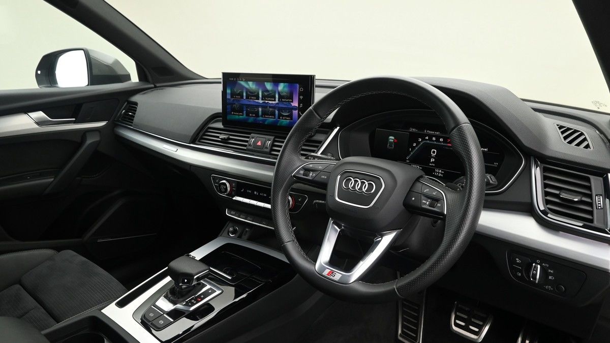 More views of Audi Q5