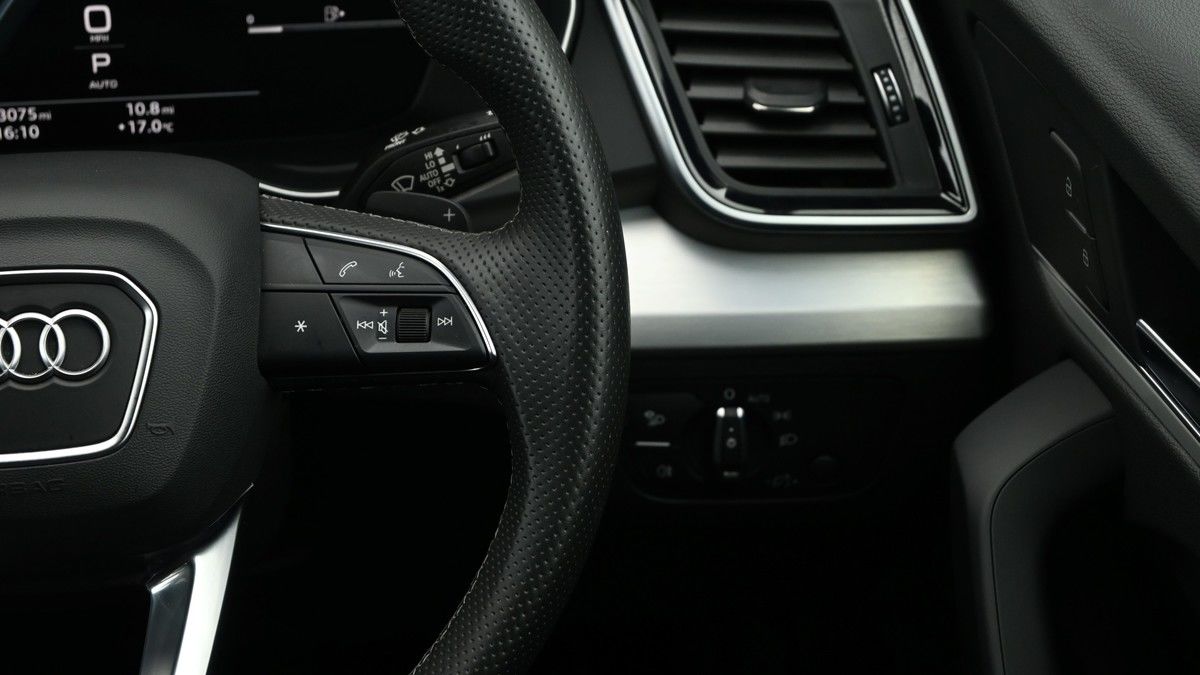 More views of Audi Q5