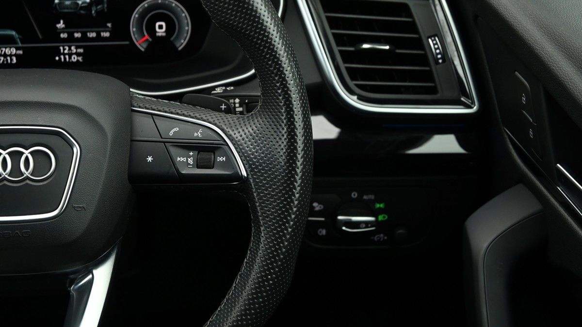 Audi Q5 Image 16