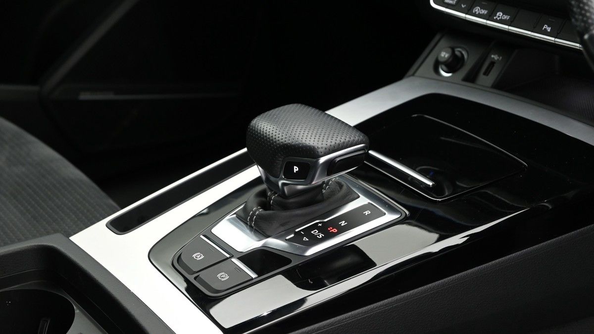 More views of Audi Q5