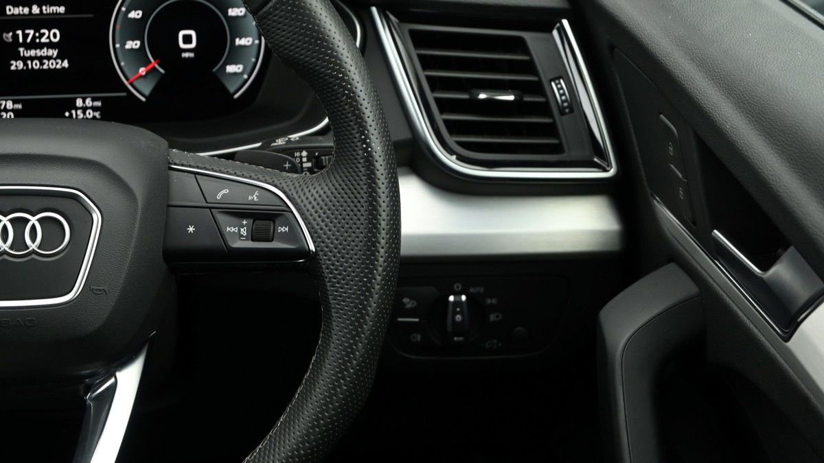 Audi SQ5 Image 16