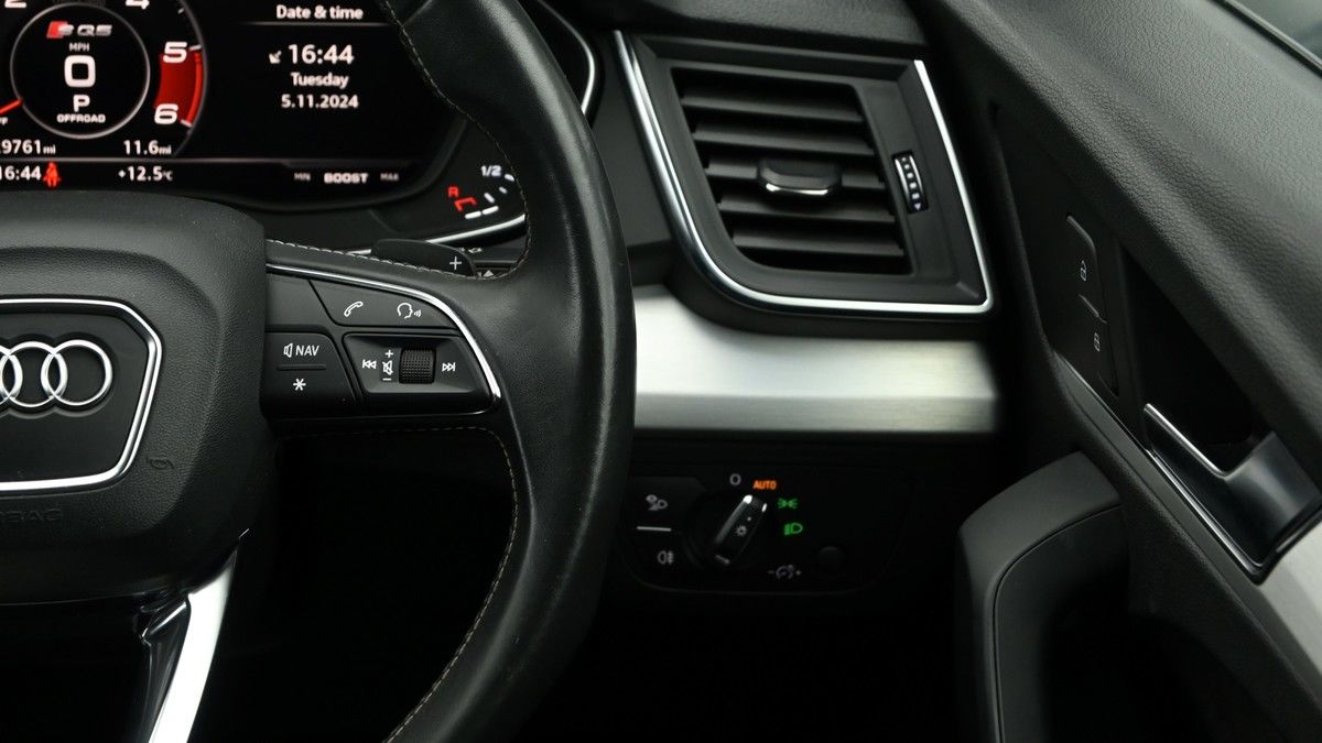 Audi SQ5 Image 16