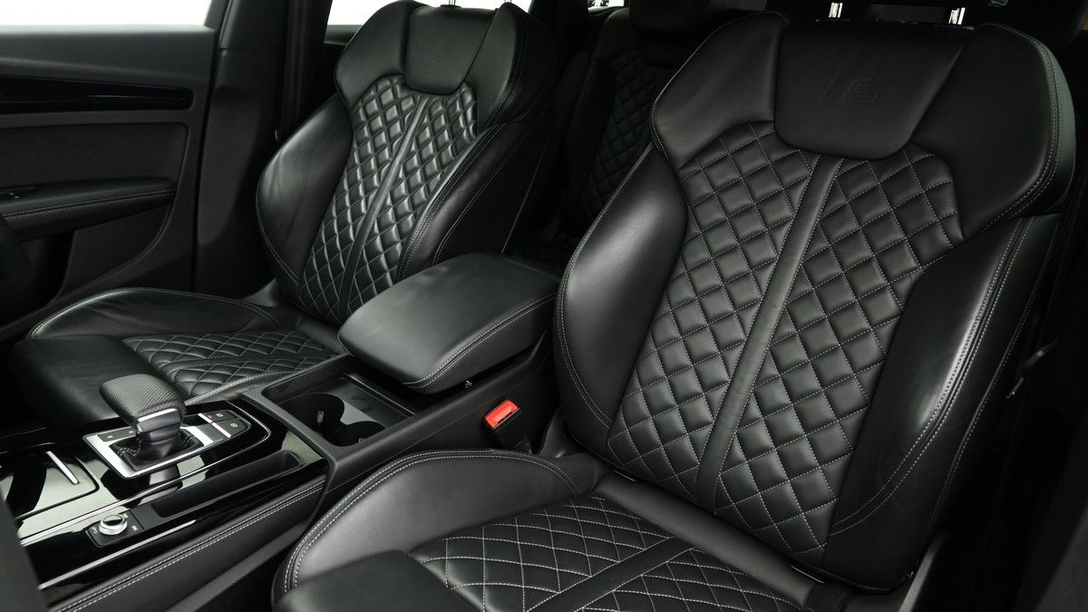 Audi Q5 Image 4