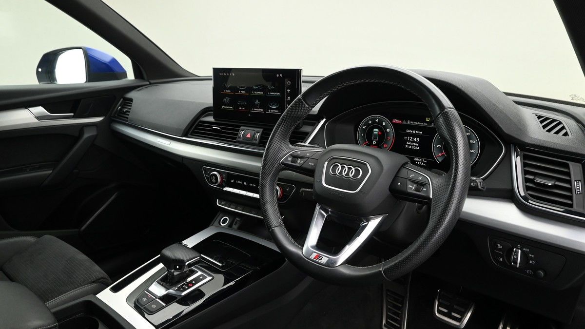 More views of Audi Q5