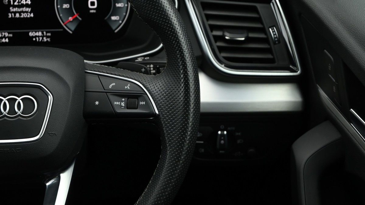 Audi Q5 Image 16