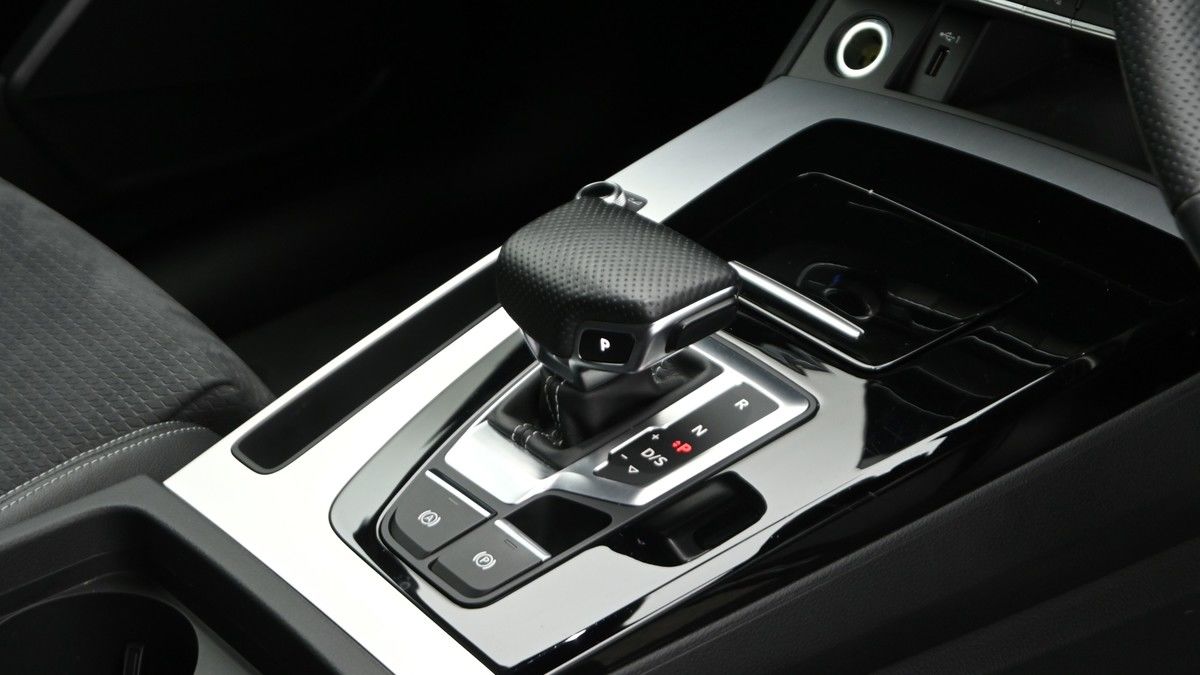 More views of Audi Q5