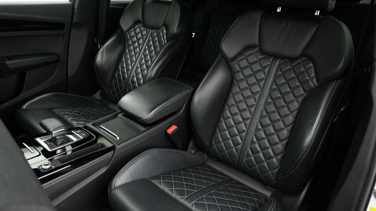 Audi Q5 Image 4