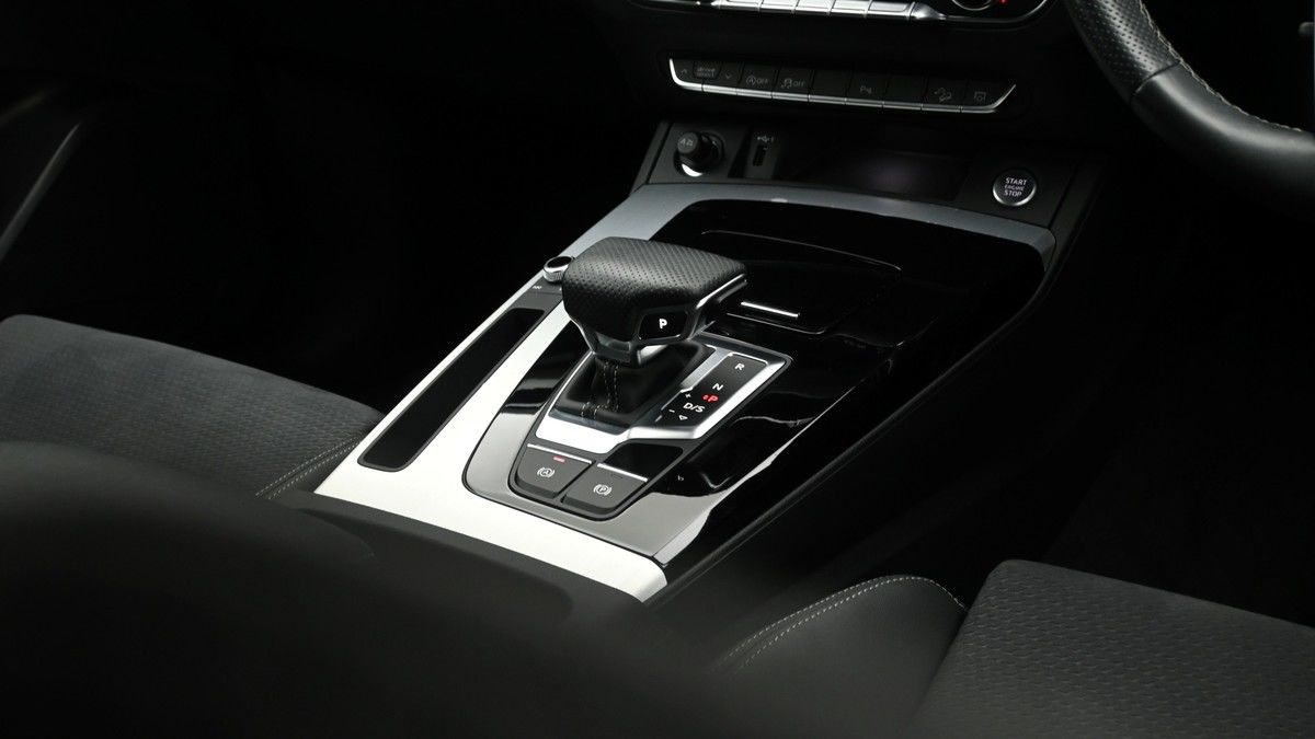 More views of Audi Q5