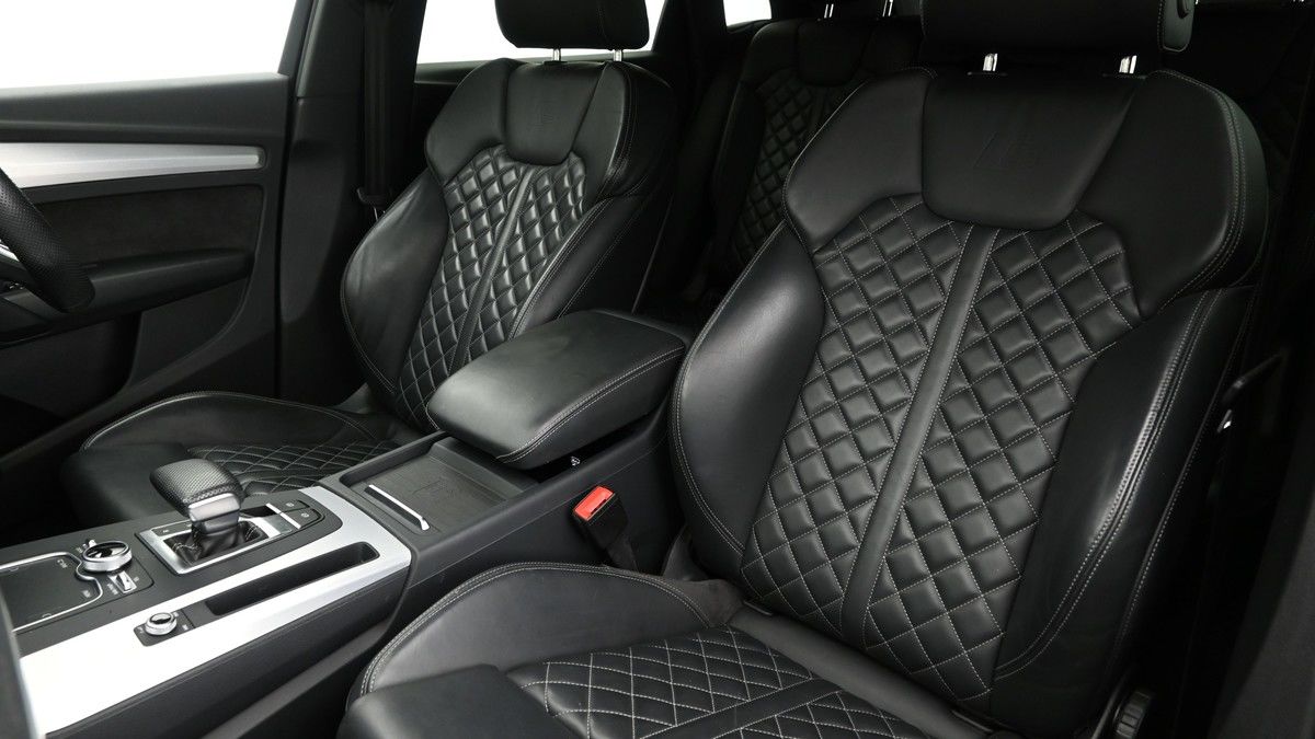 Audi Q5 Image 4