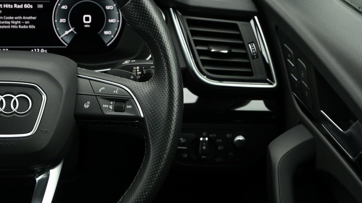 Audi Q5 Image 16