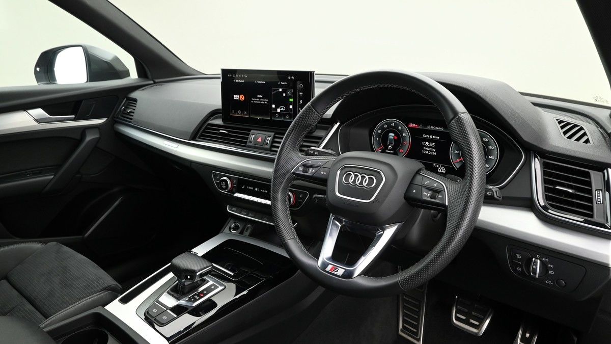 More views of Audi Q5