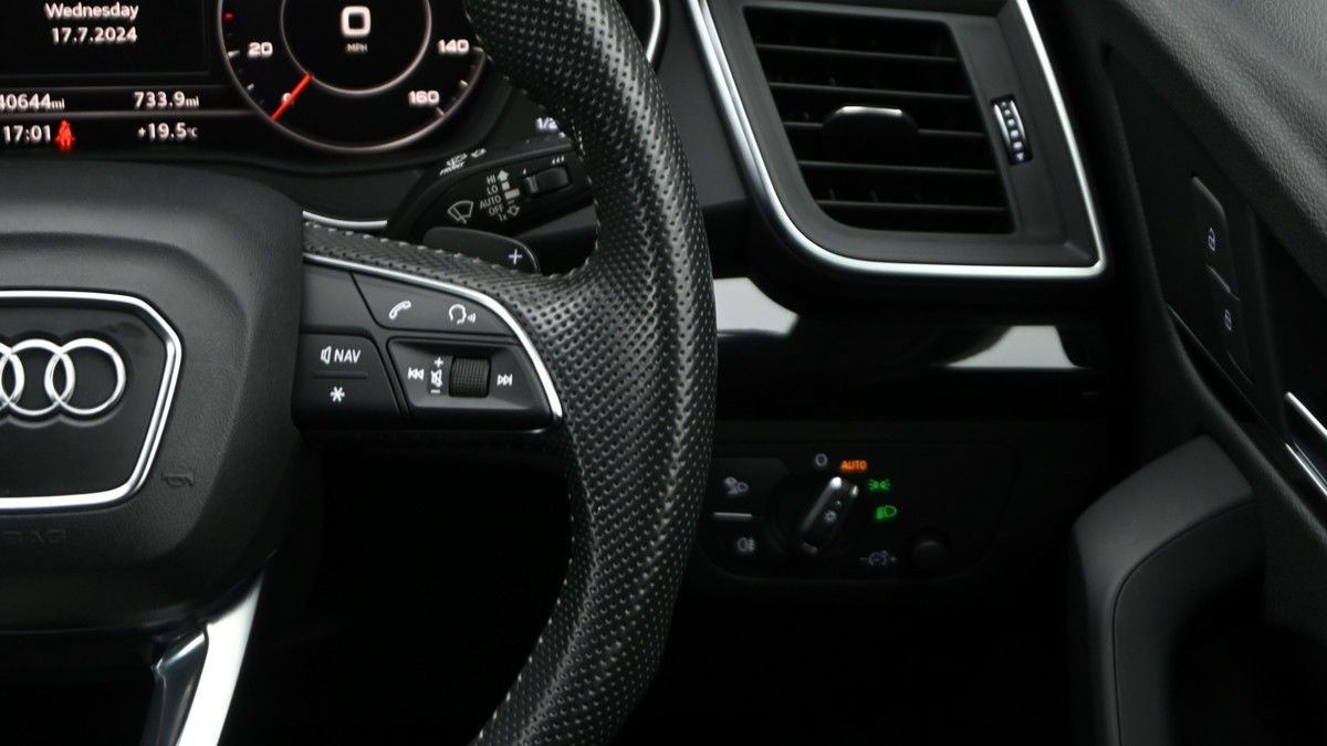 Audi Q5 Image 16