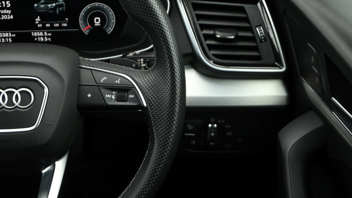 More views of Audi Q5