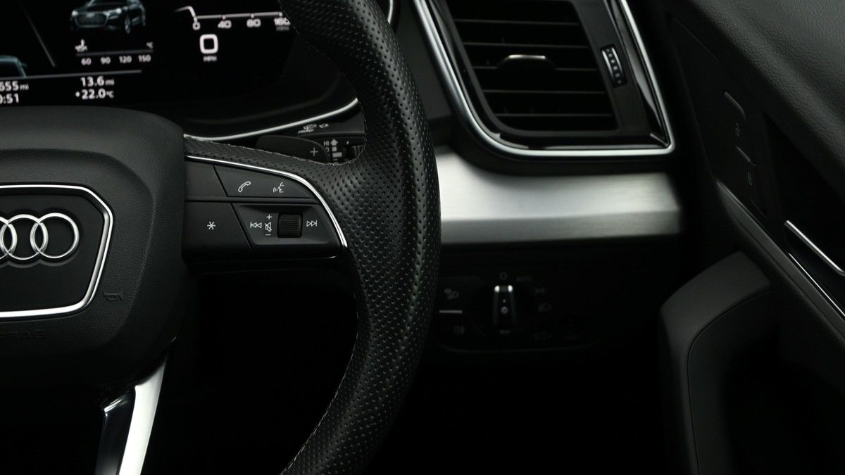 More views of Audi Q5