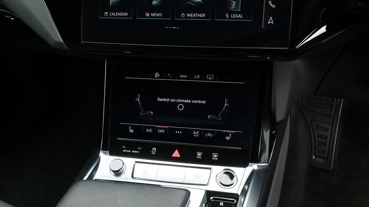 Audi Q8 e-tron Image 12