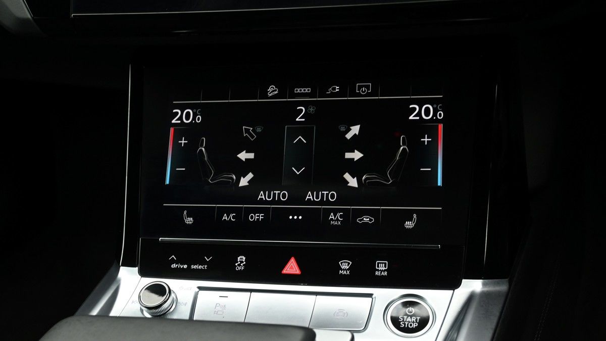 Audi Q8 e-tron Image 12