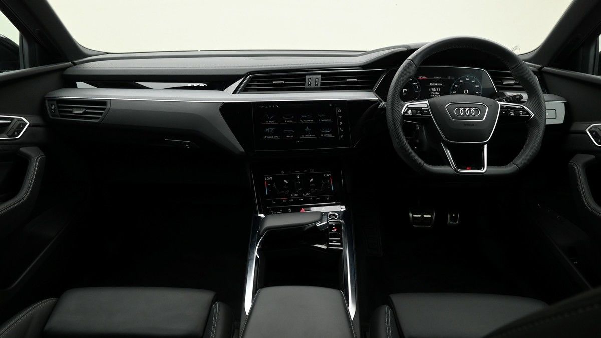 Audi Q8 e-tron Image 14