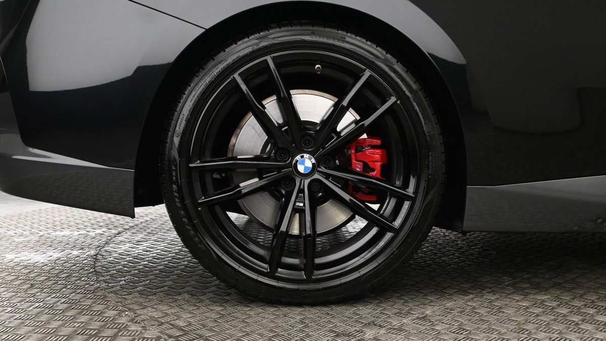 BMW 2 Series Image 9