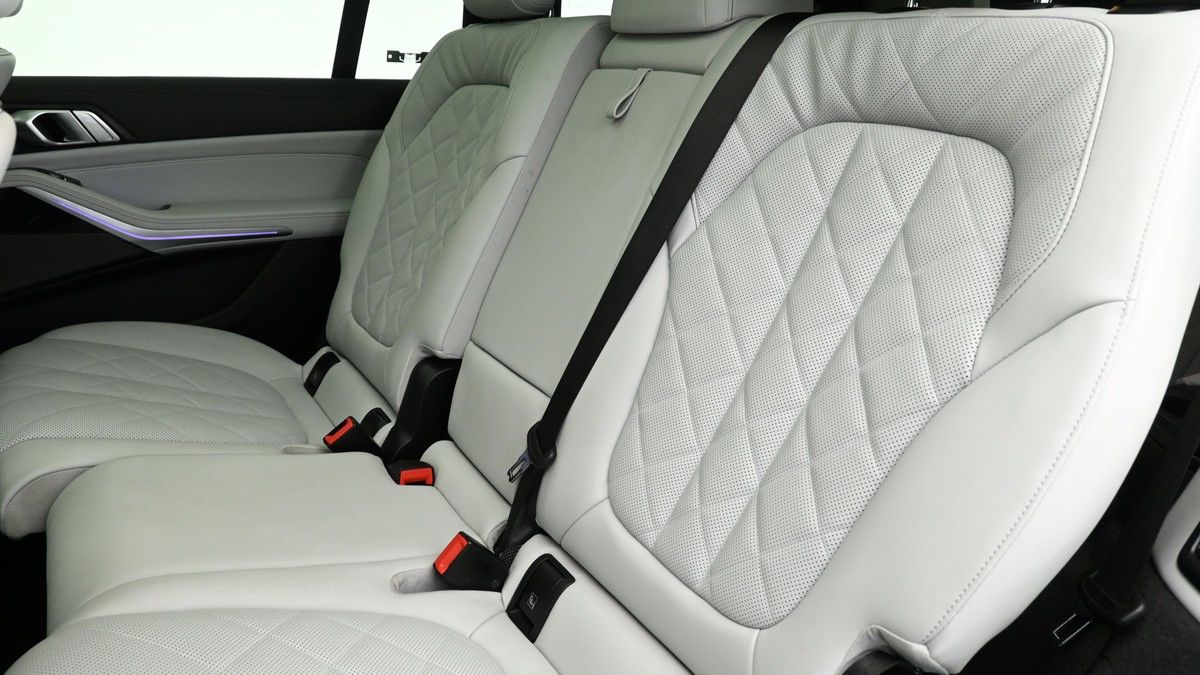 BMW X7 Image 5